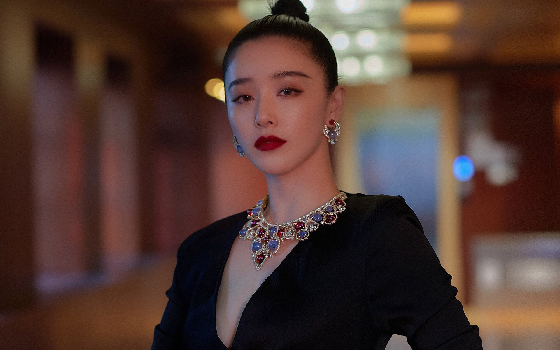 kaiyun体育综合-尤文图斯防守反击战术：成功限制对手主攻线，尤文图斯后防线组合